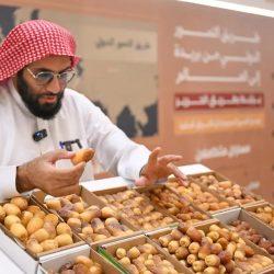 وزير السياحة يزور الجناح السعودي في إكسبو 2025 أوساكا ويلتقي نظيره الياباني