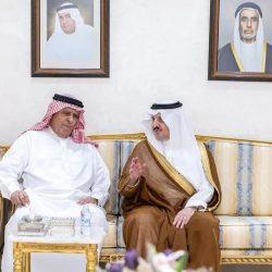 نائب أمير المنطقة الشرقية يعزي الشيخ عبدالرحمن الدوسري في وفاة شقيقه