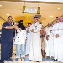 الروبوتات التفاعلية تخدم زوار ومشاركي مسابقة الملك عبدالعزيز الدولية للقرآن الكريم في دورتها الـ45 بمكة المكرمة