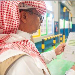 “الهلال الأحمر بجازان يسلّم شهادة الامتثال للسلامة الإسعافية لفرع وزارة الصحة بالمنطقة”