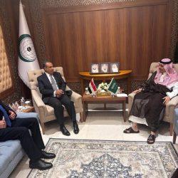وزير الخارجية المصري يتفقد مقر القنصلية العامة المصرية في جدة