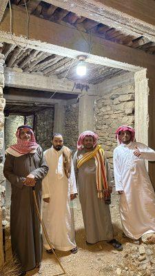 فيما أشاد به نقاد فنيون لرصده قصصا” واقعية عن قرية المناضح : قرية أبو حمدان مسلسل سعودي جديد يبهر الكثيرين