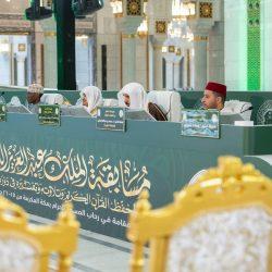 وزير الشؤون الإسلامية يوجّه بتخصيص خطبة الجمعة القادمة عن بر الوالدين ووجوب الإحسان إليهما