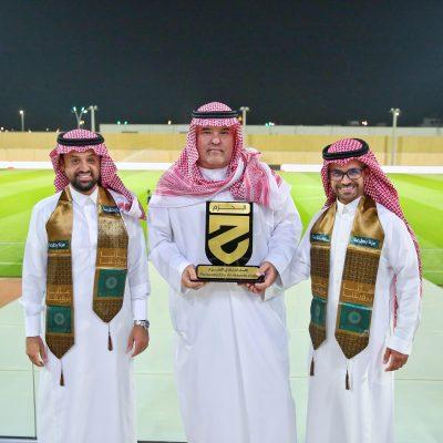 الحزم يكرم الإعلامي محمد الخليفة