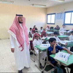 “الحلويات” ..متعة الطفولة أم خطر يهدد المناعة؟ .. الطبيب الشريف يجيب