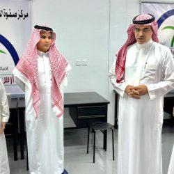 مدير عام تعليم الطائف يزور مدرسة البيهقي الثانوية