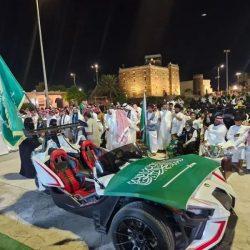 فريق “ أثر 2030” التطوعي يشارك في تنظيم حفل اليوم الوطني السعودي الـ9