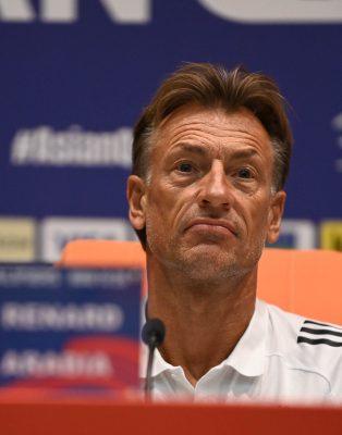 المدير الفني للمنتخب السعودي يُشيد بأداء لاعبيه أمام منتخب إندونيسيا