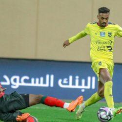 الأهلي يتغلّب على القادسية في قمة الجولة الـ(9) من الدوري السعودي للمحترفين