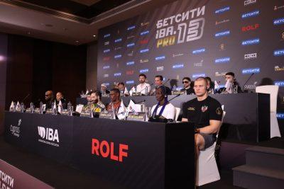 نجوم العالم للملاكمة الاحترافية يعلنون الجاهزية لـ “ليلة الأبطال” في دبي