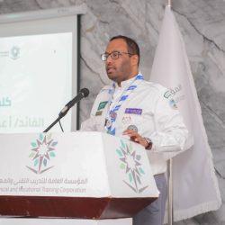 أمانة مكة تشارك المتطوعين في مبادرة بيئية لنظافة المتنزهات البرية