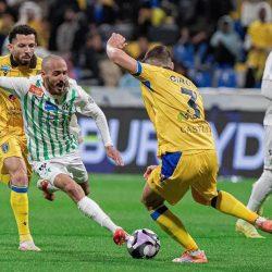 الحزم يتغلب على مستضيفه الرياض 2 – 1 في دوري المحترفين السعودي