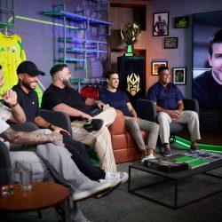 سكوت لاند يارد ينازل وايت تو اكسل بكاس نادي سباقات الخيل. 