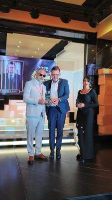 ليلة من التألّق والإنجاز في “Business Golden Awards” برعاية الاعلامي الدكتور زكريا فحّام