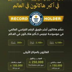 أمير تبوك يستقبل رئيس المحكمة الإدارية بالمنطقة.