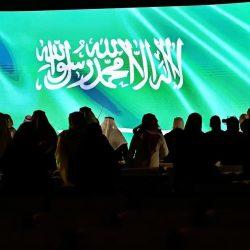 (صالة V.I.P عار اجتماعي)