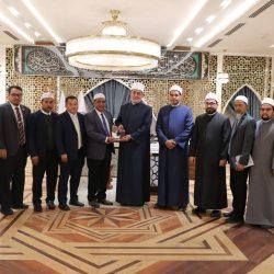 وزارة الخارجية تتابع أوضاع المصريين على متن سفينة بحرية فى ايران