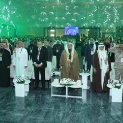 أمير منطقة القصيم يزور محافظة الأسياح ويلتقي المسؤولين والأهالي