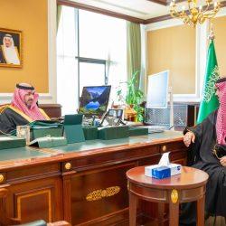 نائب أمير تبوك يستقبل المواطن زايد العطوي المتنازل عن قاتل ابنه لوجه الله تعالى