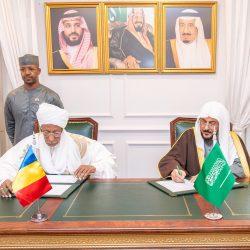 الشيخ نافع العجيفي ونجله مدير إذاعة نداء الإسلام يحتفيان بزواج” فيصل “