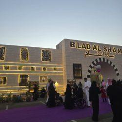 ( القيادة تبدأ من الداخل: الثقافة قبل التدريب)