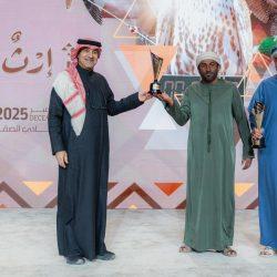 السديس يستقبل مستفيدي خدمات الرئاسة ويؤكد أن رضا المستفيد محورٌ رئيسي لتعزيز رسالة الحرمين