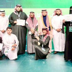 قمر التربيع الأول لشهر شعبان يزيّن سماء الحدود الشمالية