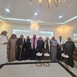 نائب أمير الشرقية يطلع على التقرير السنوي لأعمال المنافذ من مدير جوازات المنطقة