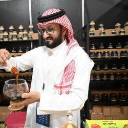 ركن الحرف اليدوية لوحة تراثية تبرز الهوية في مهرجان تمور الجوف