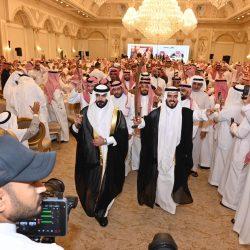 لماذا نؤجّر عقولنا للآخرين؟