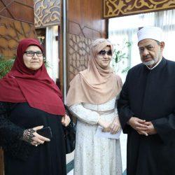 مفتي جمهورية مصر العربية يؤدي صلاة الجمعة في مسجد النصر بمدينة المنصورة بمناسبة العيد القومي