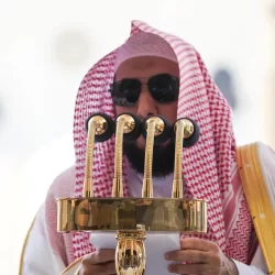 تقليد ١٠٢ قائد وقائدة