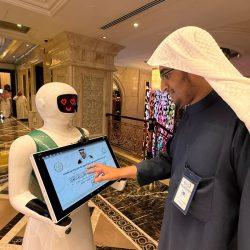 لجنة تحكيم التصفيات النهائية بمسابقة الملك سلمان المحلية لحفظ القرآن تستمع لتلاوات (18) متسابقا ومتسابقة في اليوم الأول