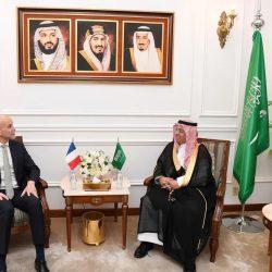 رئيس الوزراء اليمني يلتقي سفير الاتحاد الأوروبي لدى اليمن