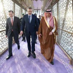 نائب وزير الخارجية يستقبل وزير خارجية الكويت لدى وصوله الرياض