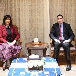 الفريق أسامة ربيع:”حركة الملاحة بقناة السويس منتظمة من الاتجاهين”