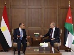 الكشافة يواصلون تنظيم وإرشاد المعتمرين بالحرم المكي خلال العشر الأواخر من رمضان