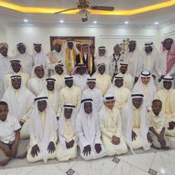 يسير على نهج والده المهندس الشارة الخشبية لقصي تمبكتي