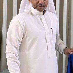 يسير على نهج والده المهندس الشارة الخشبية لقصي تمبكتي