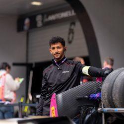 أدبي جدة يُبحر في عوالم السرد بين الرواية والسينما ومعرض تشكيلي يُزين الأمسية