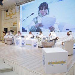 الذهب في حالة ترقب استراتيجي بانتظار “ساعة الصفر” الجيوسياسية