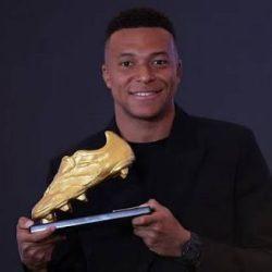 الإسباني سيمون يحصد القفاز الذهبي لأفضل حارس في كأس العالم