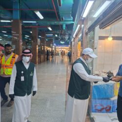 جولة رقابية مشتركة على باعة حليب الإبل المخالفين بالعاصمة المقدسة