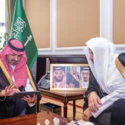 أمير المدينة المنورة يستقبل مدير فرع هيئة الأمر بالمعروف