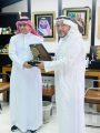 مدير عام إذاعة جدة يكرّم منسوبي المجمع بمناسبة اليوم الوطني