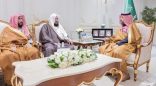 نائب أمير الحدود الشمالية يستقبل عضو هيئة كبار العلماء الدكتور الملا
