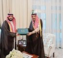 أمير الباحة يتسلّم التقرير السنوي للإدارة العامة للأحوال المدنية بالمنطقة لعام 2025