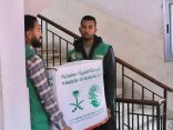 مركز الملك سلمان للإغاثة يوزع الملابس الشتوية على المرضى والطواقم الطبية في مستشفيات غزة