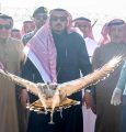 الأمير فيصل بن مشعل يُطلق (20) طائرًا من طيور الحبارى في متنزه القصيم الوطني