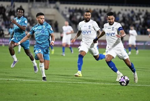 / الهلال يتغلّب على مضيفه الأخدود بسداسية نظيفة